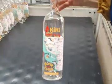 Le Kiki, ce n’est pas seulement un apéritif authentique de qualité.
C’est un état d’esprit, des valeurs et un art de vivre ! ✨
Le Kiki Ouest Coast rend...